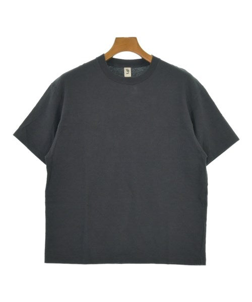 LE เสื้อยืด/เสื้อท็อปส์