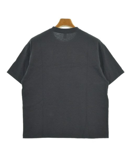 LE เสื้อยืด/เสื้อท็อปส์