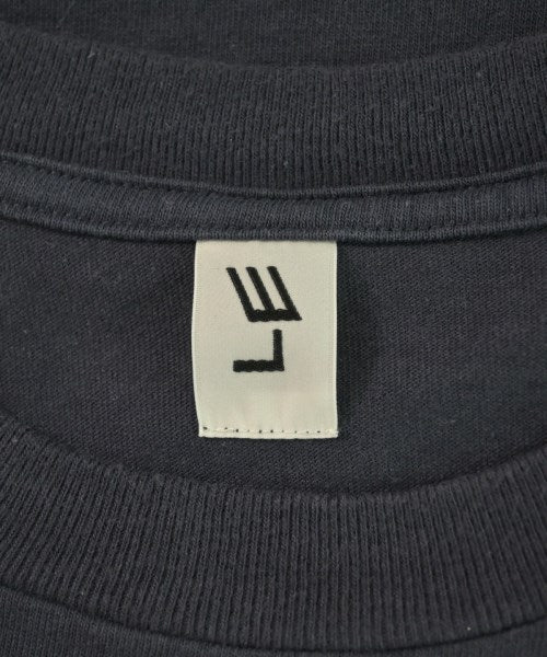 LE เสื้อยืด/เสื้อท็อปส์