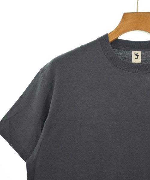 LE เสื้อยืด/เสื้อท็อปส์