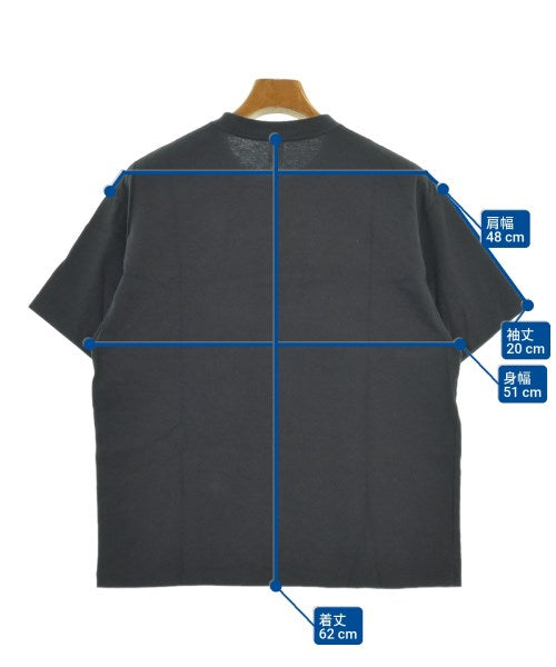 LE เสื้อยืด/เสื้อท็อปส์