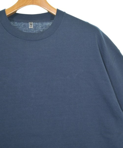 LE เสื้อยืด/เสื้อท็อปส์