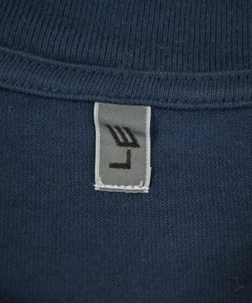 LE เสื้อยืด/เสื้อท็อปส์