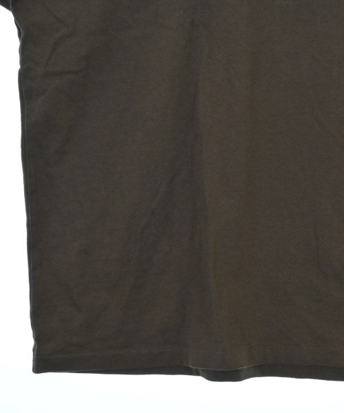 LE เสื้อยืด/เสื้อท็อปส์