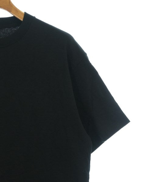 LE เสื้อยืด/เสื้อท็อปส์