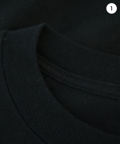 LE เสื้อยืด/เสื้อท็อปส์