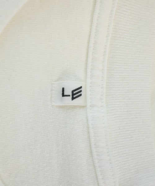 LE เสื้อยืด/เสื้อท็อปส์