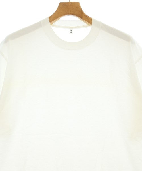 LE เสื้อยืด/เสื้อท็อปส์