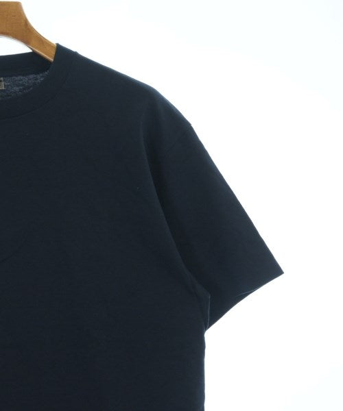LE เสื้อยืด/เสื้อท็อปส์