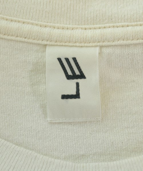 LE เสื้อยืด/เสื้อท็อปส์