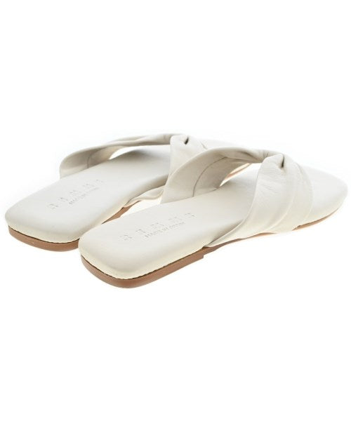 REMME รองเท้าแตะ