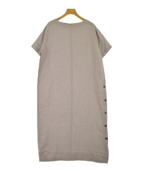 F by ROSSO ชุดเดรส