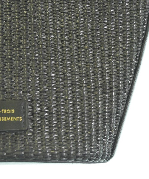 vingtrois กระเป๋าสะพาย