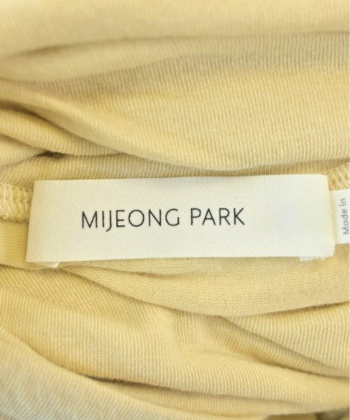 Mijeong Park เสื้อยืด/เสื้อท็อปส์