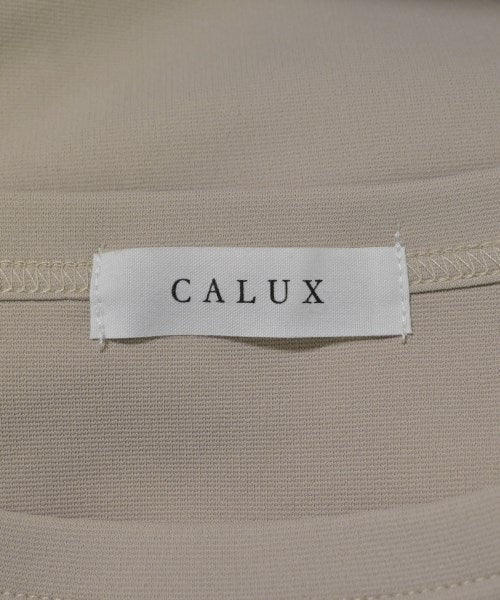CALUX เสื้อยืด/เสื้อท็อปส์