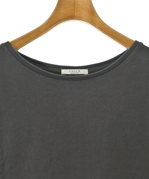 CALUX เสื้อยืด/เสื้อท็อปส์