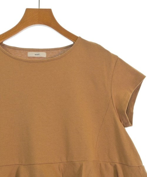 yori เสื้อยืด/เสื้อท็อปส์