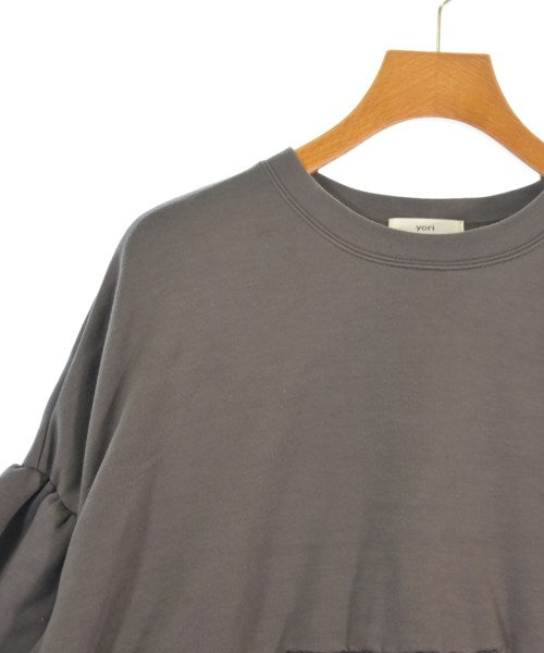 yori เสื้อยืด/เสื้อท็อปส์