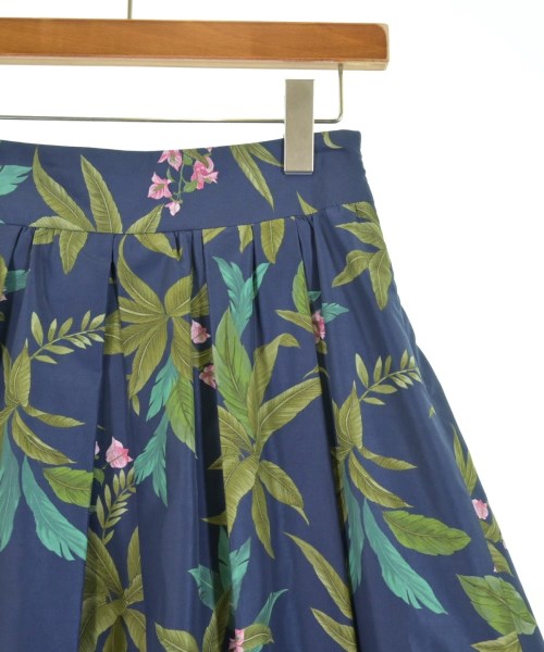 Doneeyu กระโปรงยาวถึงเข่า