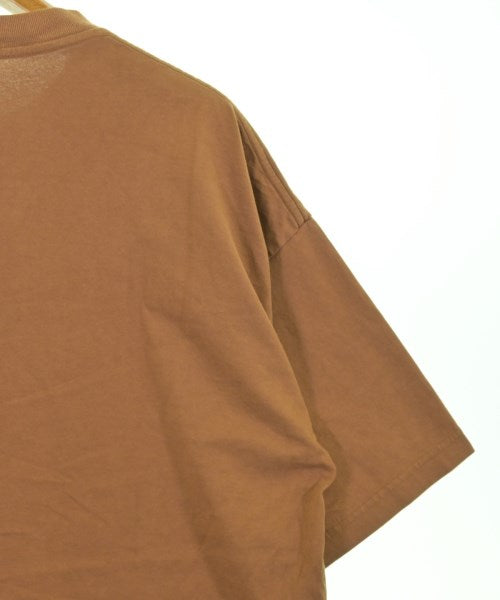 CABaN เสื้อยืด/เสื้อท็อปส์