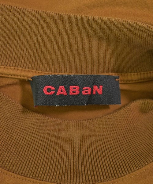 CABaN เสื้อยืด/เสื้อท็อปส์
