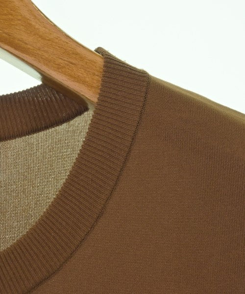 CABaN เสื้อยืด/เสื้อท็อปส์