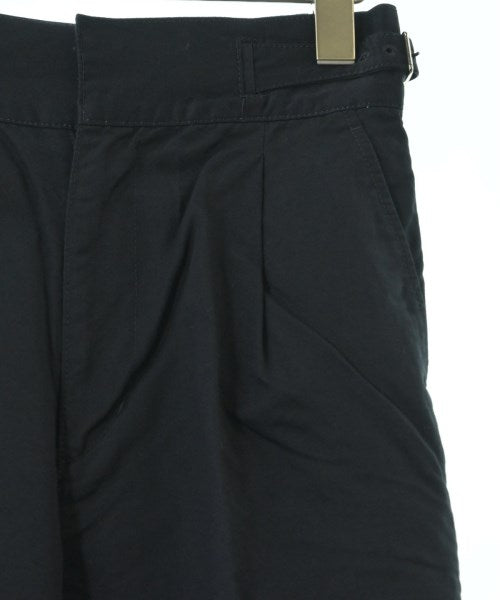 SHIPS any กางเกง อื่น