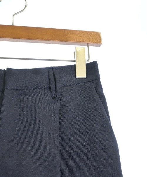 SHIPS any กางเกง อื่น