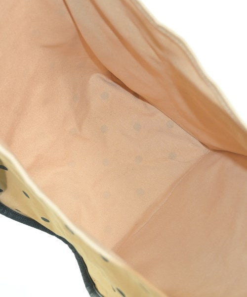 SHIPS any กระเป๋า อื่น