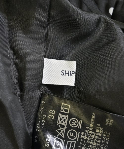 SHIPS any กางเกง อื่น