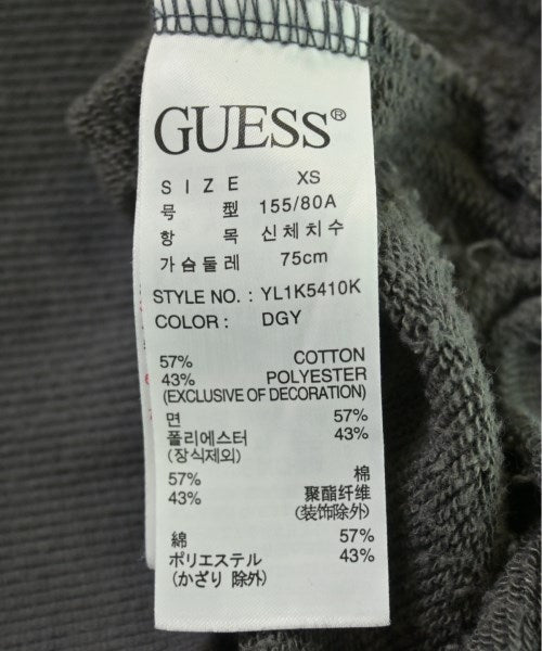 GUESS เสื้อยืด/เสื้อท็อปส์