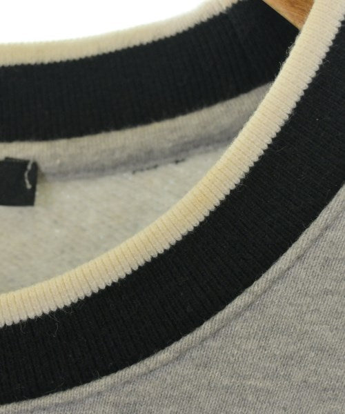 GUESS เสื้อสเวตเตอร์