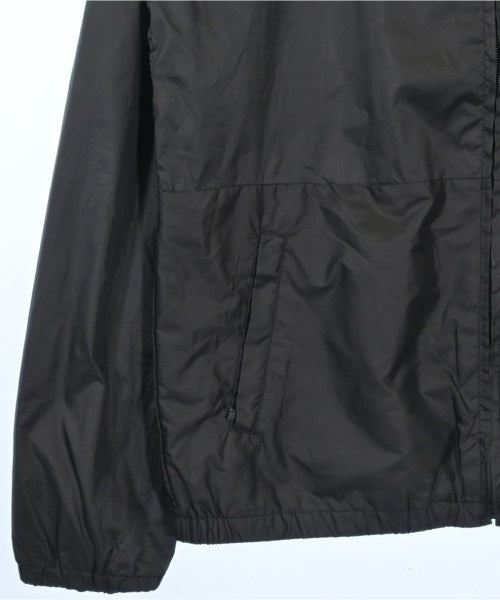 GUESS แจ็คเก็ตเบลาส์ อื่น