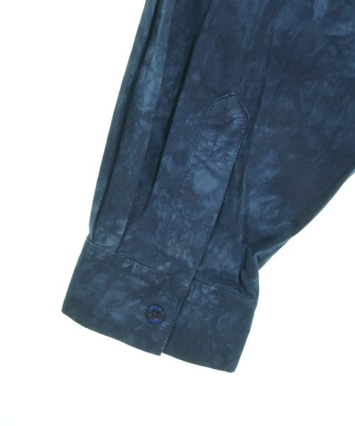 GUESS เสื้อลำลอง