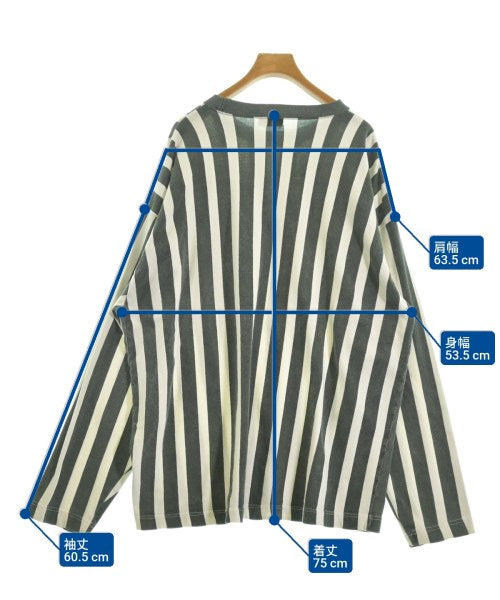 GUESS เสื้อยืด/เสื้อท็อปส์