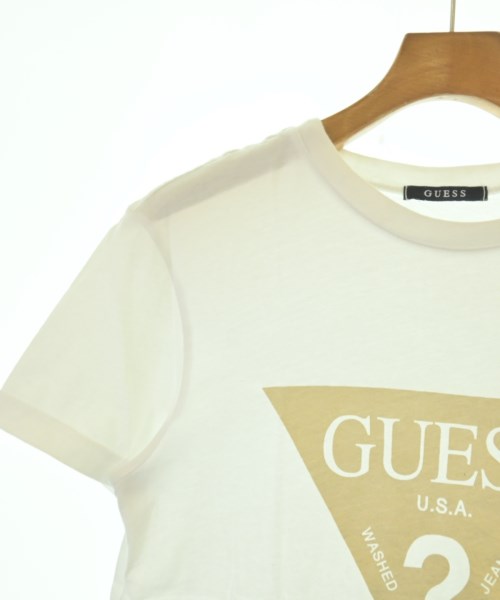 GUESS เสื้อยืด/เสื้อท็อปส์