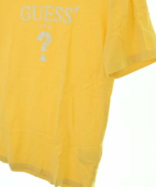 GUESS เสื้อยืด/เสื้อท็อปส์