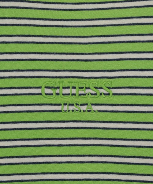 GUESS เสื้อยืด/เสื้อท็อปส์