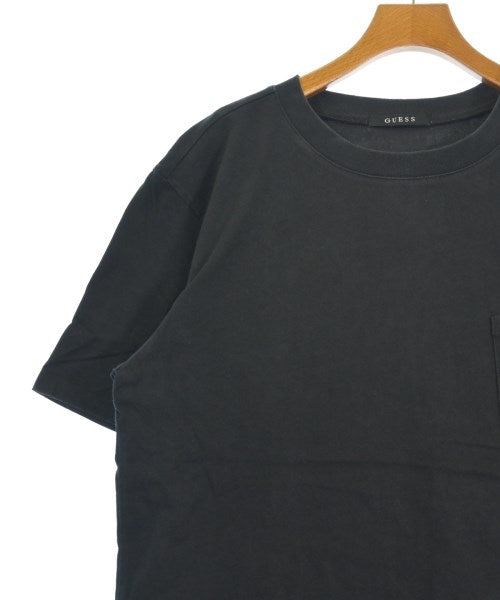 GUESS เสื้อยืด/เสื้อท็อปส์