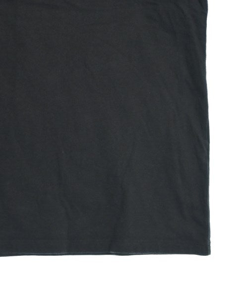 GUESS เสื้อยืด/เสื้อท็อปส์