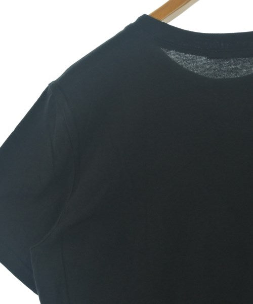 GUESS เสื้อยืด/เสื้อท็อปส์