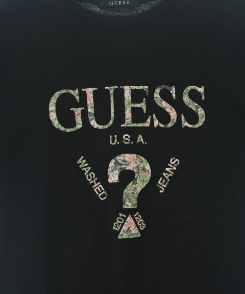 GUESS เสื้อยืด/เสื้อท็อปส์