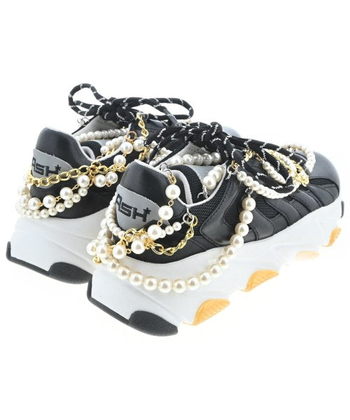 JUNYA WATANABE รองเท้าผ้าใบ