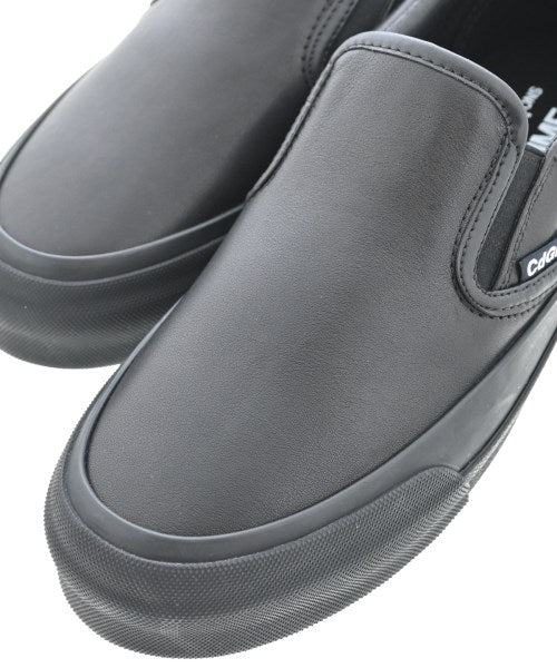 COMME des GARCONS HOMME รองเท้าผ้าใบ