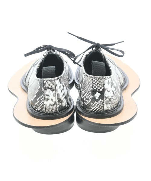 COMME des GARCONS HOMME PLUS รองเท้าสวมทางการ