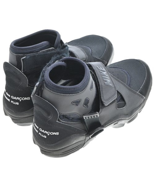 COMME des GARCONS HOMME PLUS รองเท้าผ้าใบ