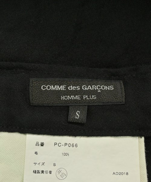 COMME des GARCONS HOMME PLUS กางเกงขาสั้น
