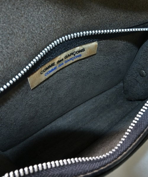 COMME des GARCONS COMME des GARCONS คลัตช์