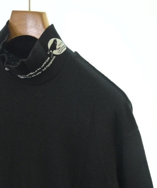 s'yte เสื้อยืด/เสื้อท็อปส์