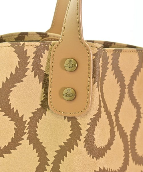 Vivienne Westwood กระเป๋าถือขนาดใหญ่